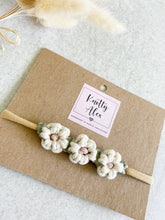 Load image into Gallery viewer, &quot;Daisy Chain&quot; Macrame Bow - Cream
